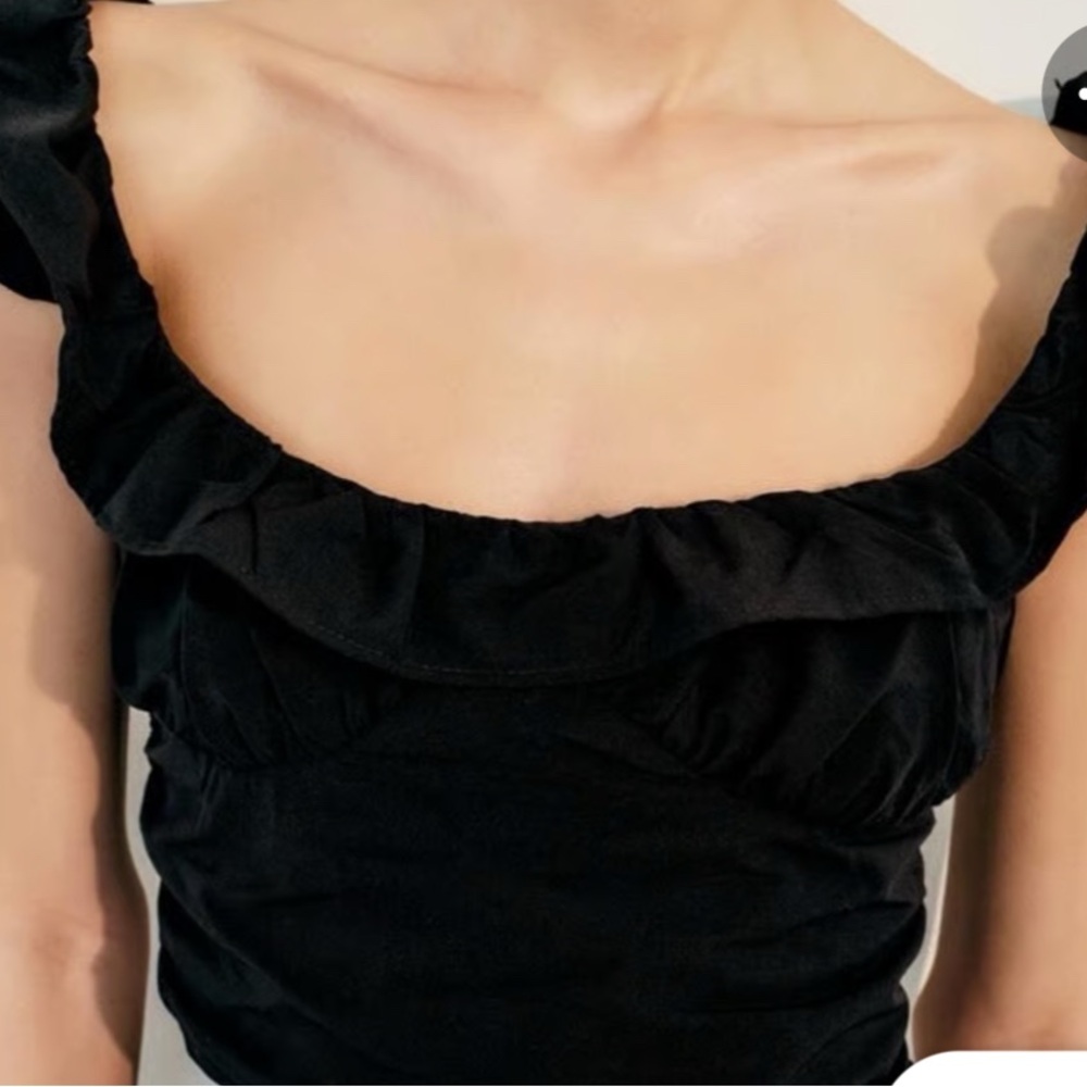NWT Zara Black Ruffle Crop Top Ruffed - Picture 2 of 8